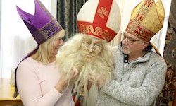 Royston und Gisela Crittall sind längst auch mit dem Krampusvirus infiziert. Fast jedes Jahr ...