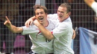 Michael Owen (li.) lief 89-mal für Englands Nationalteam auf, erzielte 40 Tore. (Bild: AP ( via APA) Austria Presse Agentur/AP)