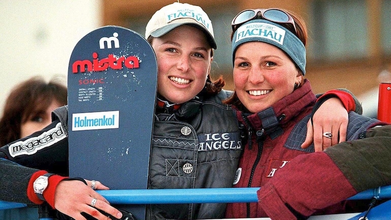 Claudia and sister Manuela (left) in 1997. (Bild: GEPA pictures)