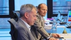 Bürgermeister sind letztverantwortlich für die Finanzen: Johannes Anzengruber und Vorgänger Georg Willi (li.). (Bild: Birbaumer Christof)