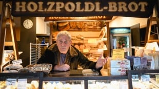 Seine Kekse sind gut, aber leider aus: Otto Lehermayr (61) von der Bäckerei Holzpoldl an seinem Stand am Linzer Südbahnhofmarkt. (Bild: Wenzel Markus/Markus Wenzel)