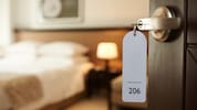 In einen Hotel (Symbolbild) kam es zur Tat.
