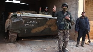 Jihadisten in Syrien (Bild: AFP/Omar Haj Kadour)