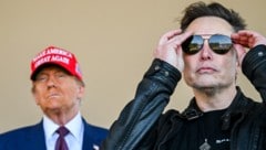 Elon Musk will die Partei von US-Präsident Donald Trump mit Hunderten Millionen Dollar vor einer ...