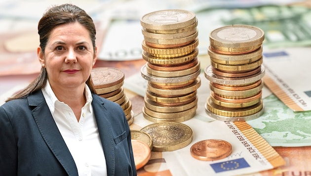 Karoline Neumüller leitet die Abteilung Insolvenzrecht und Lohnsteuer der Arbeiterkammer OÖ. Für sie und ihr Team bedeutet die Insolvenz von KTM viel Arbeit. (Bild: Krone KREATIV/AK OÖ/Wolfgang Spitzbart, stock.adobe.com)