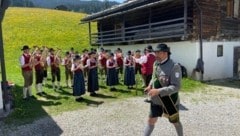 Die Vereinsszene dankt ihm: Hannes Eder ist im unermüdlichen Einsatz für seine Heimatgemeinde. (Bild: Repo Hölzl)