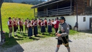 Die Vereinsszene dankt ihm: Hannes Eder ist im unermüdlichen Einsatz für seine Heimatgemeinde. (Bild: Repo Hölzl)