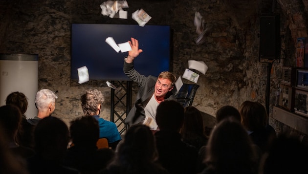 In the "Schafferei", the topic of basic income was addressed in the form of a play. (Bild: Juergen Gorbach)