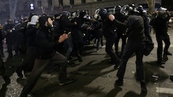 Georgiens Polizei meldete über 100 Festnahmen nach Protesten. (Bild: AFP)