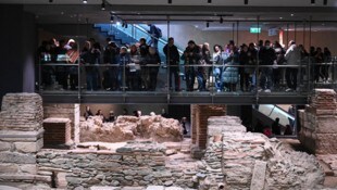 300.000 Gegenstände, Säulen, Wandstücke und Marmor-Artefakte wurden in die Metrostationen ...