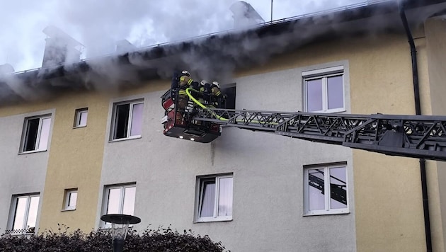 In Zell am See kam es zum Wohnungsbrand. (Bild: Feuerwehr Zell am See)