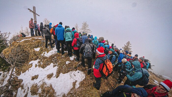Besinnliche Stimmung bei der 1. Adventwanderung auf dem Topitza-Gipfel.