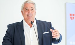 Weitere Ermittlungen gegen SPÖ-Bezirksvorsteher Ernst Nevrivy in der Kleingärten-Causa