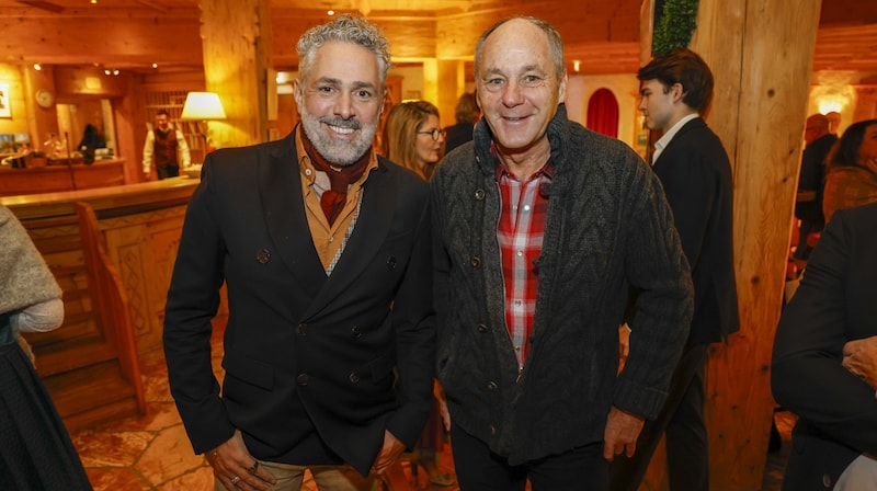 Celebrity chef Roland Trettl (left) is part of the Red Bull clique, as is motorsport legend Gerhard Berger. (Bild: Tschepp Markus) Celebrity chef Roland Trettl (left) is part of the Red Bull clique, as is motorsport legend Gerhard Berger. (Bild: Tschepp Markus)