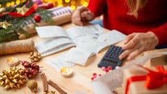 Haushalte mit angespanntem Budget sind zu Weihnachten finanziell besonders gefordert. (Bild: stock.adobe.com/Vitalii - stock.adobe.com)