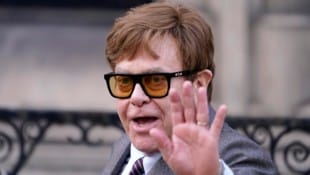 Der britische Popstar Elton John (Bild: AP/Alberto Pezzali)