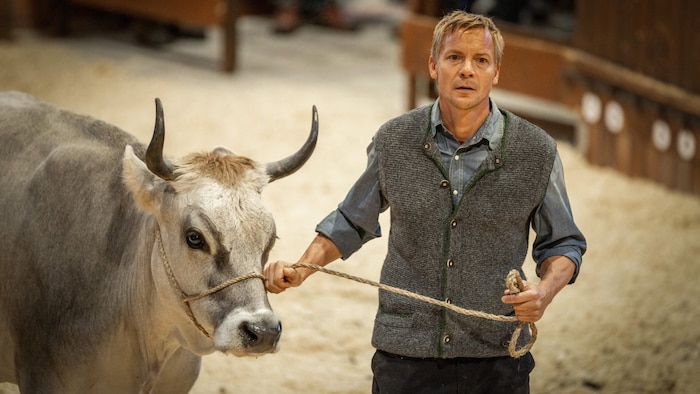 Christoph von Friedl spielt den Hoderbauer.