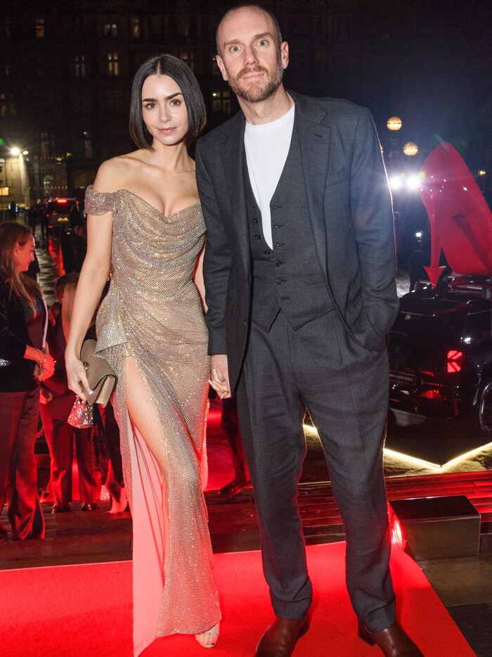 Die „Emily In Paris“-Beauty kam mit ihrem Ehemann Charlie McDowell.