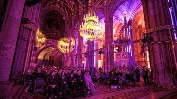 The opening in the Votivkirche was sold out.
