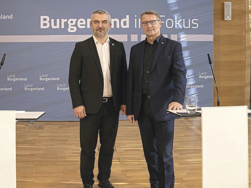 Landesart Heinrich Dorner und Alfred Kollar, Landesobmann der Gemeinnützigen Bauvereinigungen (GBV)präsentierten die Verlängerung des burgenländischen Wohnkostendeckels. (Bild: Landesmedienservice/Hans Christian Gmasz)