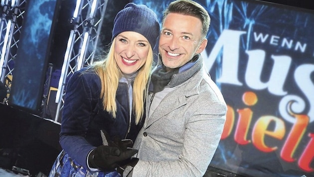 Stefanie Hertel und Marco Ventre moderieren auch heuer wieder die „Winter Musi“. (Bild: Rojsek-Wiedergut Uta)