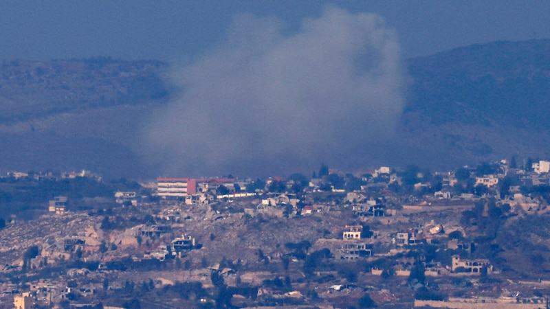 Beschuss an der Grenze zwischen Israel und dem Libanon (Bild: AFP/APA/Jalaa Marey)