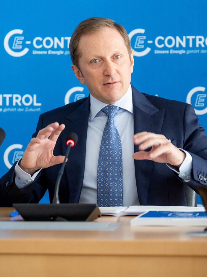 Alfons Haber ärgert sich über Falschmeldungen.
