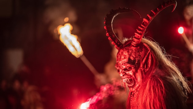 The Krampus is coming - save yourself who can! (Bild: stock.adobe.com/Nicola Simeoni - directornico@gmail.com)