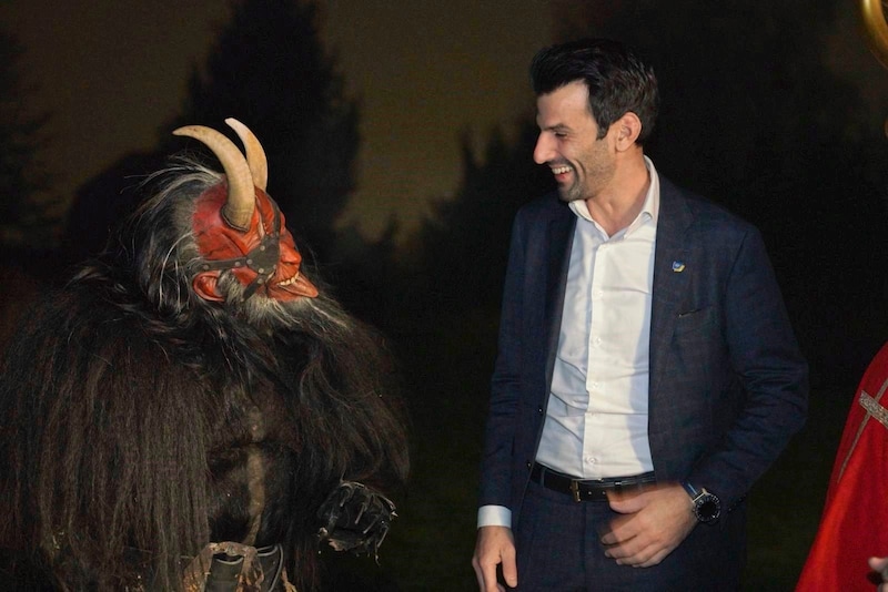 Udo Landbauer is not afraid of Krampus. (Bild: FPÖ NÖ)