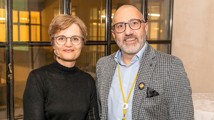 Architektin Vera Hartmann und Hella-GF Andreas Kraler,