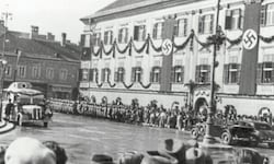 In Zeiten des Nationalsozialismus war der Neue Platz in Kärnten noch nach Adolf Hitler benannt.