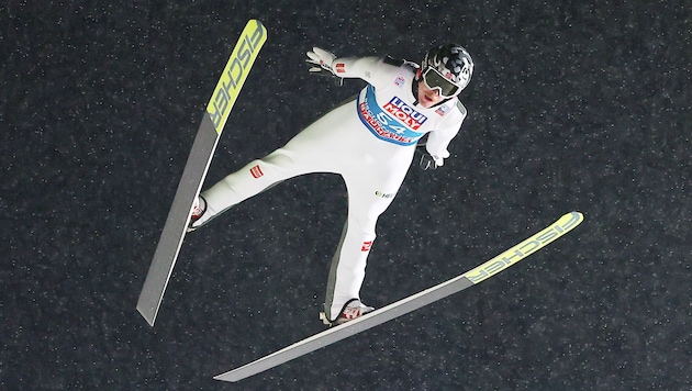 Robert Johansson, der Skispringer mit dem legendären Schnauzbart, hört auf. 