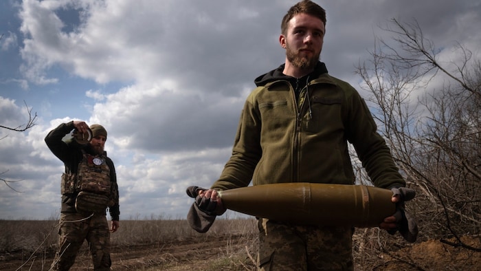Ukrainische Soldaten in der Nähe von Bachmut 