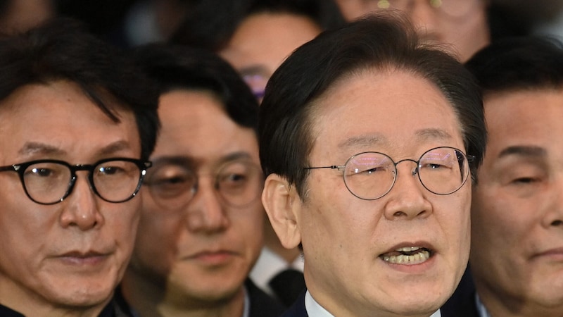 Führende Oppositionspolitiker (Bild: AFP/Jung Yeon-je)