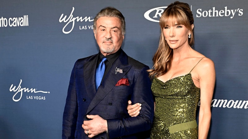 Sylvester Stallone bereute seine Trennung von Jennifer Flavin recht bald. Ein Jahr nach dem Liebes-Aus feierten die beiden ein Liebes-Comeback.  (Bild: APA/Getty Images via AFP/GETTY IMAGES/Bryan Steffy)