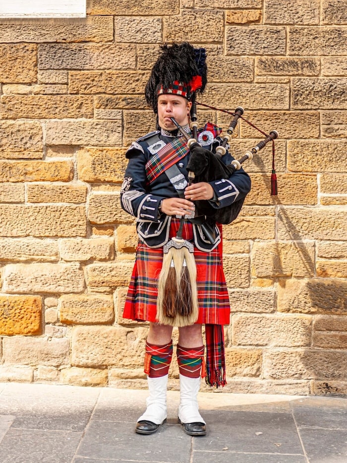 Present everywhere: the national instrument, the bagpipes.