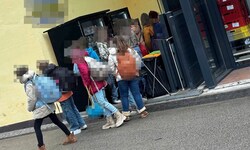 Beim Schulzentrum Viktring steht jetzt ein Automat mit Nikotinbeuteln, der von den Schülern ...