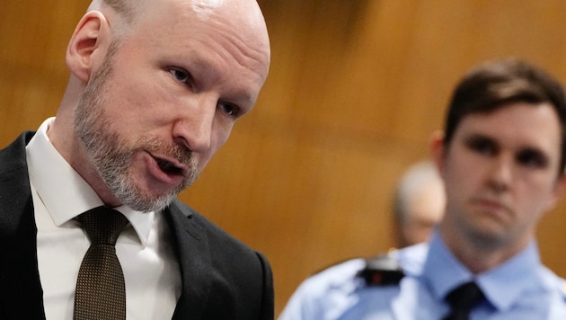 Fjotolf Hansen, ehemals Anders Behring Breivik, wurde wegen der Terroranschläge in Oslo und Utøya am 22. Juli 2011 zu 21 Jahren Haft verurteilt. Bei den Anschlägen verloren 77 Menschen ihr Leben. (Bild: APA Pool/APA/AFP/NTB/Beate Oma Dahle)