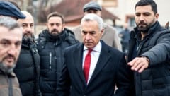 Georgescu wird eine Nähe zum Kreml nachgesagt (Bild: APA/AFP/Mihai Barbu)