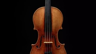 Das Instrument (Bild) ist anno 1714 vom berühmten Geigenbauer Antonio Stradivari angefertigt worden. (Bild: Sotheby‘s)