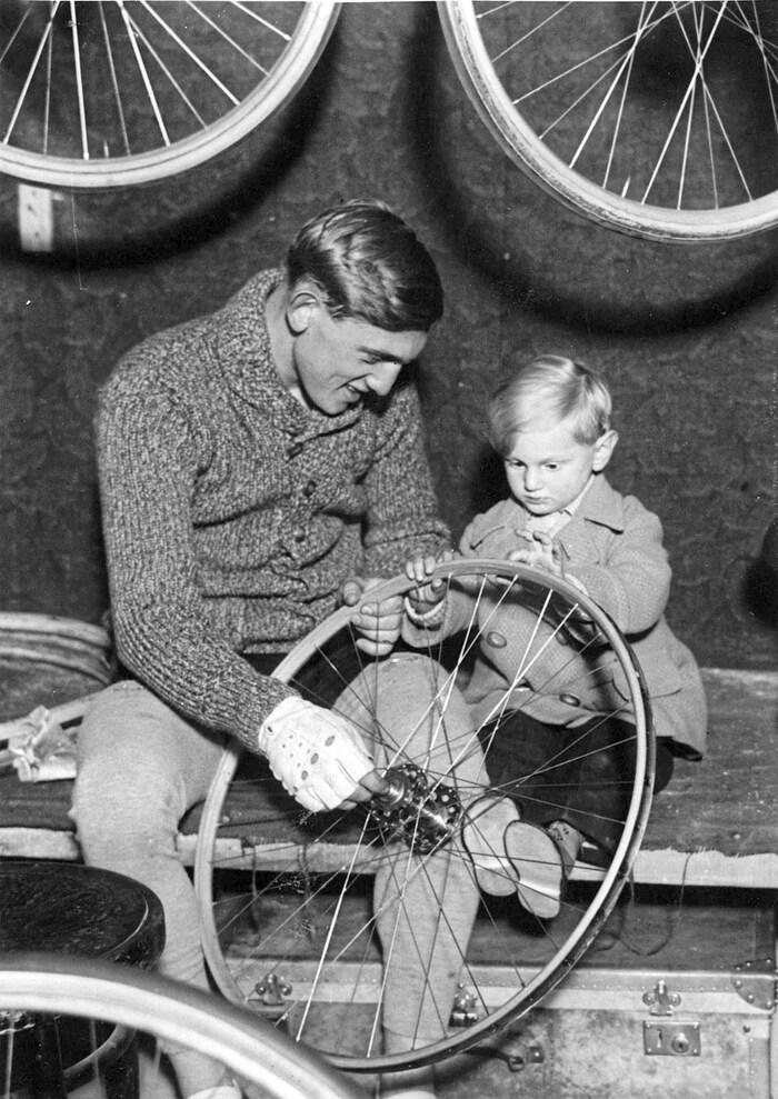 Max Bulla with his older son Maximilian