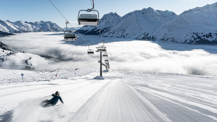 Unlimited fun on the slopes: There are over 1000 kilometers of perfectly groomed ski slopes in ...