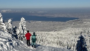 In Vorarlberg ist alles für eine erfolgreiche Wintersaison 2024/25 vorbereitet – und auch Schnee gibt es zumindest im Gebirge genug! (Bild: SoS)