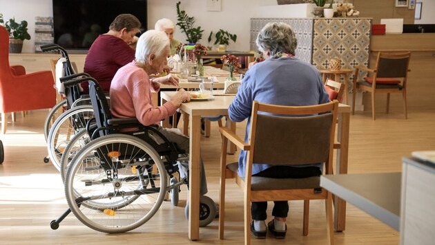 The Social Fund 2023 swallowed up a whopping 324.5 million euros. Most of the money - namely 198 million euros - was needed in the area of senior citizens and care provision. (Bild: ANDREAS TROESTER)