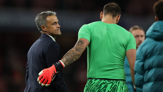 Luis Enrique (l.) and Gianluigi Donnarumma (Bild: AFP/APA/Adrian Dennis)