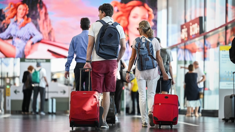 Der Flughafen Wien verzeichnete rund 50.000 Fluggäste mehr als vor der Corona-Pandemie. (Bild: Wenzel Markus)