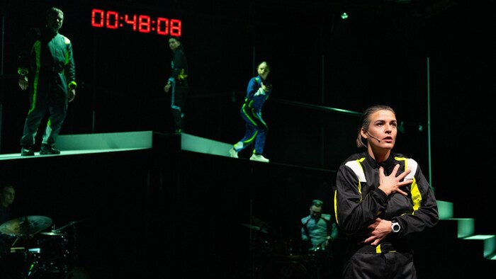 Karina Pele in the foreground