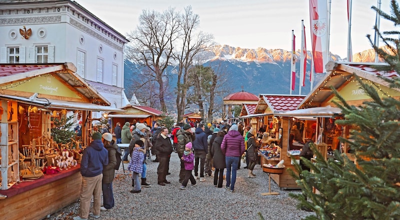 Hat heuer bereits Besucherrekorde gebrochen: Die Kaiserweihnacht hat sich als traditioneller Adventmarkt am Bergisel in Innsbruck etabliert. (Bild: Johanna Birbaumer)