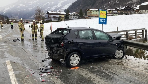 Die Feuerwehr rückte mit 23 Mann aus (Bild: FF Bad Hofgastein)