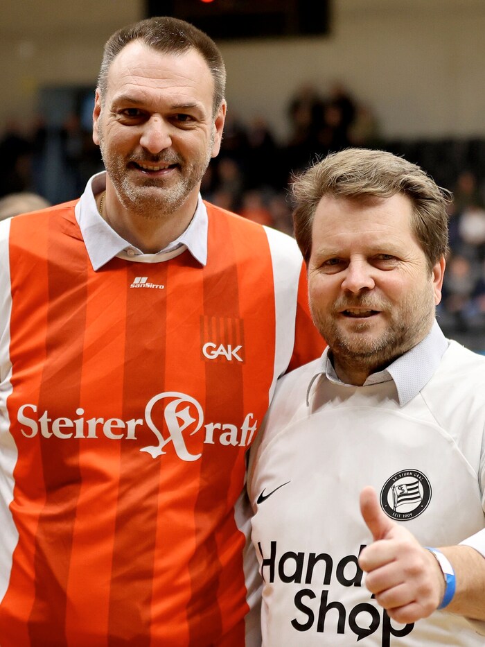 Turniermacher und Sponsoren: Andreas Cretnik, Alwera AG, und Oliver Wieser (re.) vom Autohaus Vogl und Co.